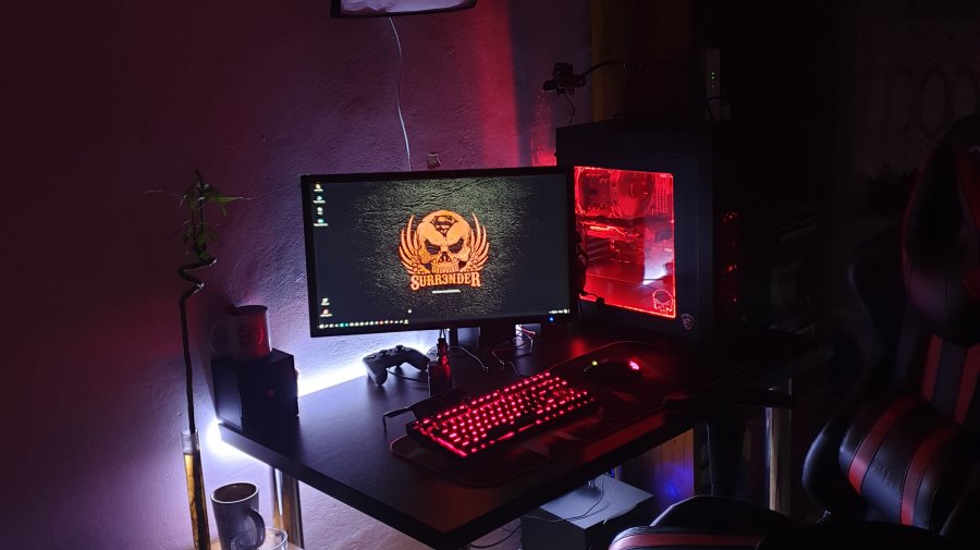 surr3nderrr - Surr3Nderr